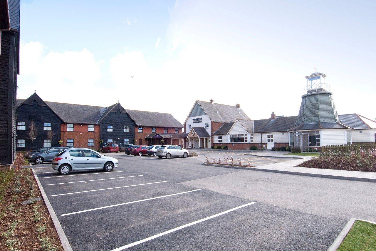 Premier Inn Poole Centre Екстериор снимка