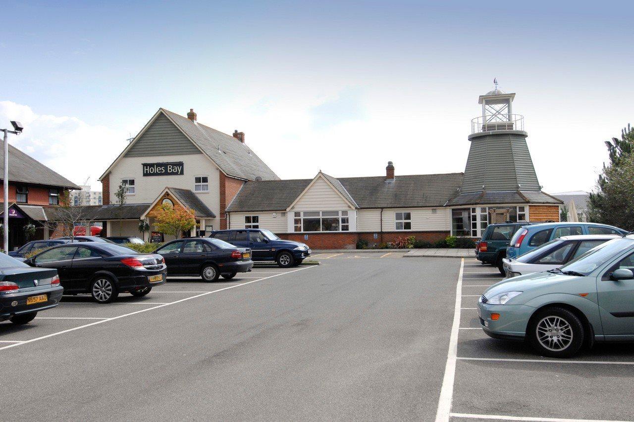Premier Inn Poole Centre Екстериор снимка