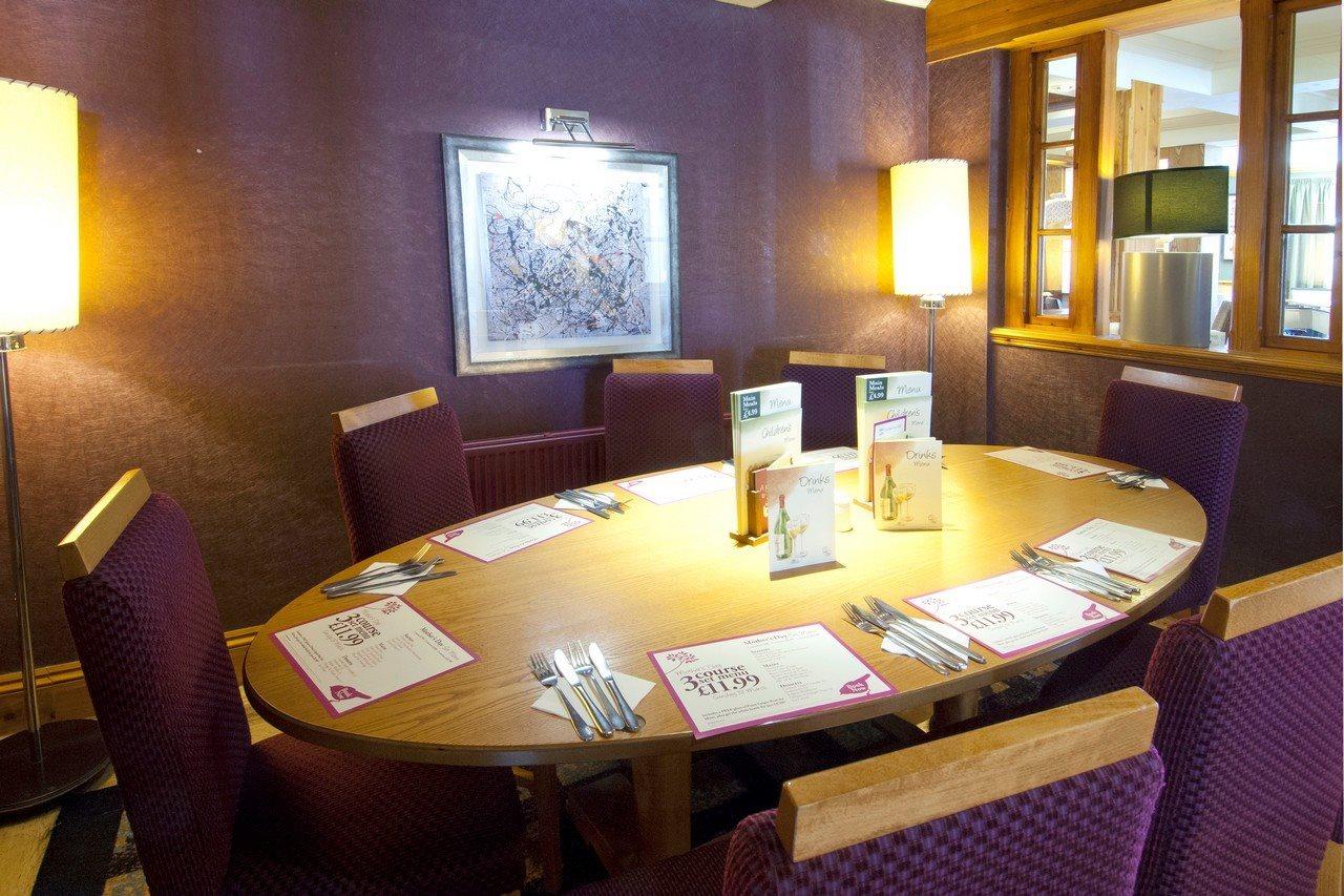 Premier Inn Poole Centre Екстериор снимка