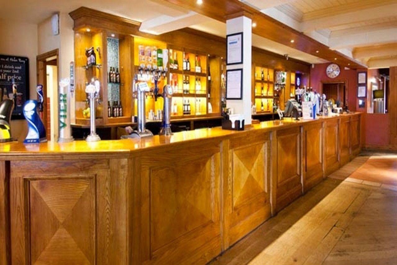 Premier Inn Poole Centre Екстериор снимка