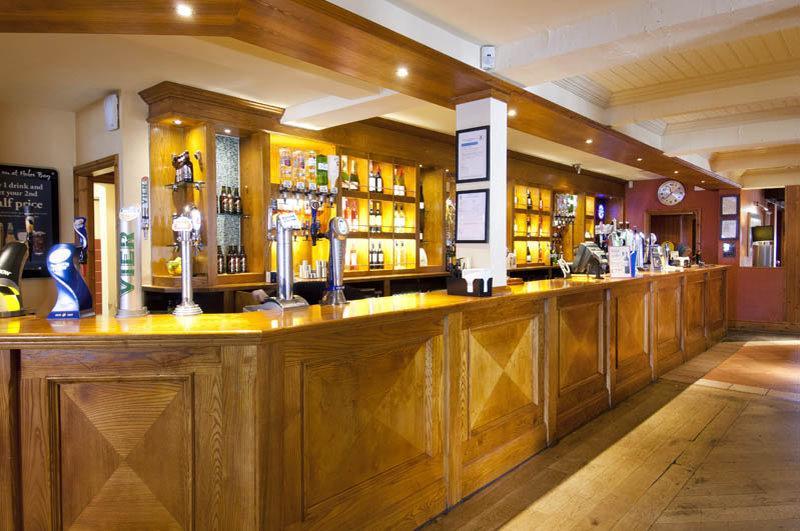 Premier Inn Poole Centre Екстериор снимка